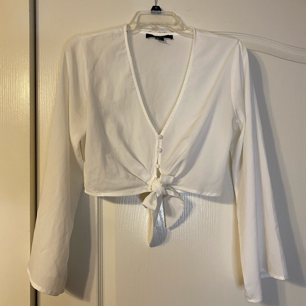 Forever 21 White button Crop top!